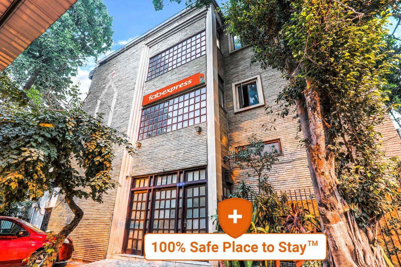 Fabexpress Hemkunt Mansion Hotell Noida Exteriör bild