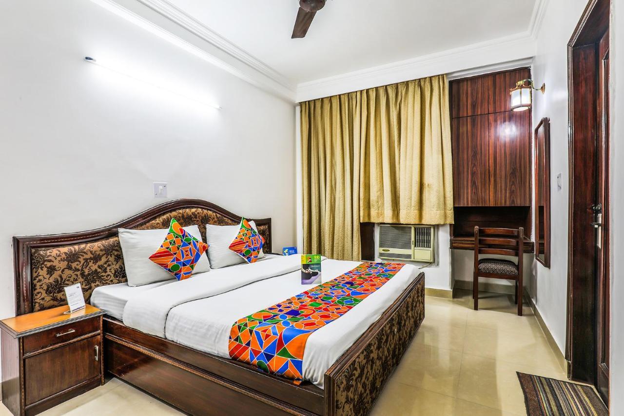 Fabexpress Hemkunt Mansion Hotell Noida Exteriör bild